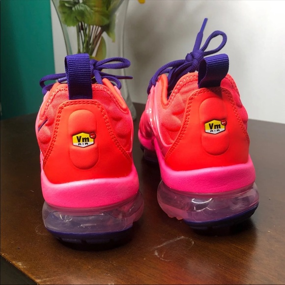 nike air vapormax pink rainbow